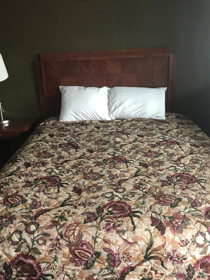West Main Motel Buckley Экстерьер фото